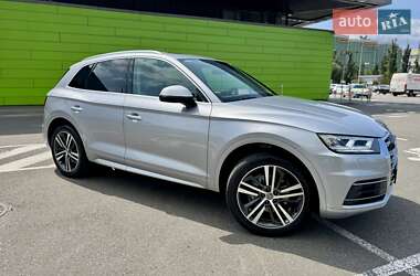 Позашляховик / Кросовер Audi Q5 2018 в 