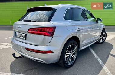 Позашляховик / Кросовер Audi Q5 2018 в 