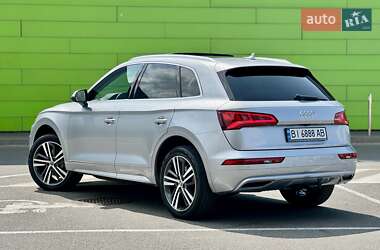 Позашляховик / Кросовер Audi Q5 2018 в 