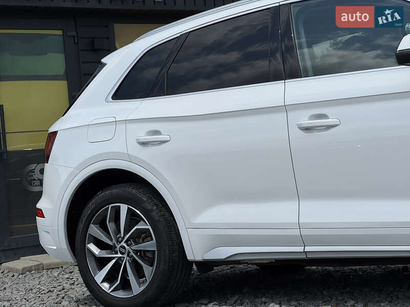 Позашляховик / Кросовер Audi Q5 2020 в Стрию
