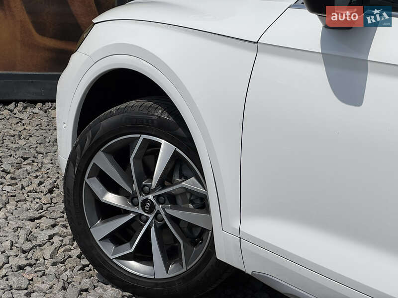 Позашляховик / Кросовер Audi Q5 2020 в Стрию