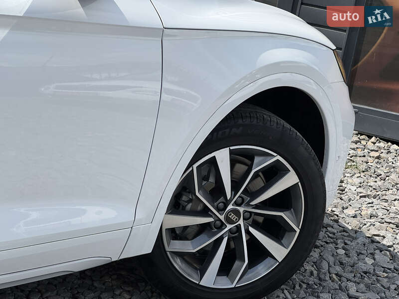 Позашляховик / Кросовер Audi Q5 2020 в Стрию