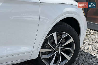 Внедорожник / Кроссовер Audi Q5 2020 в 