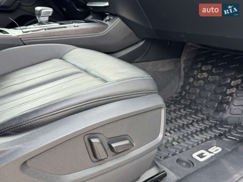 Позашляховик / Кросовер Audi Q5 2020 в Стрию