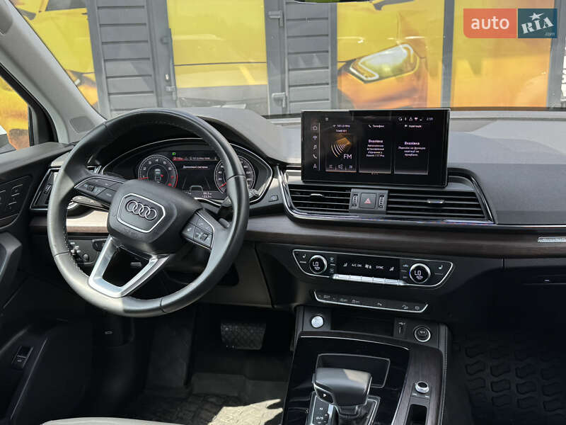 Позашляховик / Кросовер Audi Q5 2020 в Стрию