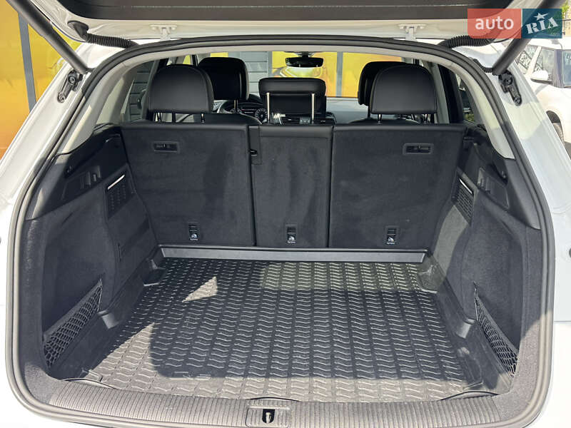Позашляховик / Кросовер Audi Q5 2020 в Стрию