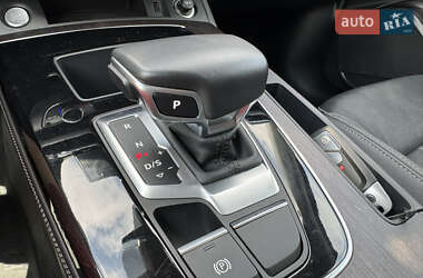Внедорожник / Кроссовер Audi Q5 2020 в 