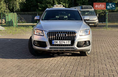 Внедорожник / Кроссовер Audi Q5 2015 в 