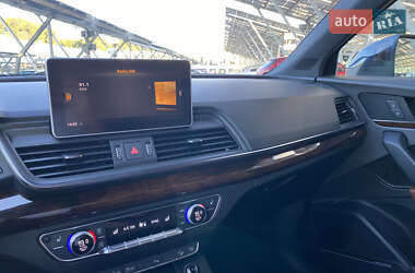 Внедорожник / Кроссовер Audi Q5 2017 в 