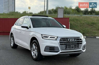 Внедорожник / Кроссовер Audi Q5 2019 в 