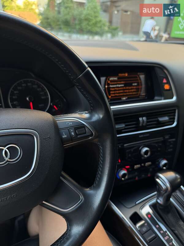 Позашляховик / Кросовер Audi Q5 2015 в Болграді