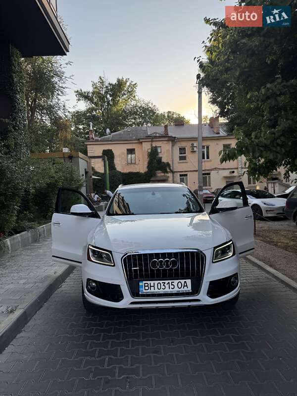 Позашляховик / Кросовер Audi Q5 2015 в Болграді