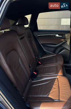Внедорожник / Кроссовер Audi Q5 2015 в 