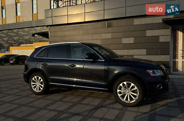 Внедорожник / Кроссовер Audi Q5 2015 в 
