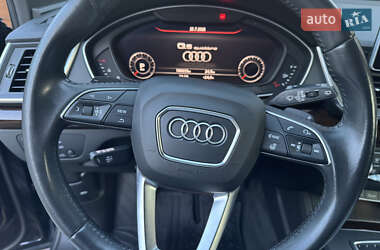 Позашляховик / Кросовер Audi Q5 2019 в 