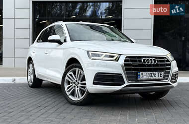 Внедорожник / Кроссовер Audi Q5 2017 в 
