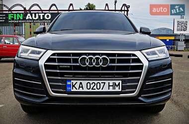 Внедорожник / Кроссовер Audi Q5 2017 в 
