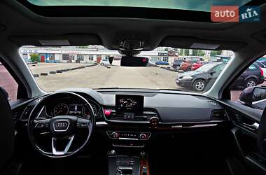 Внедорожник / Кроссовер Audi Q5 2017 в 