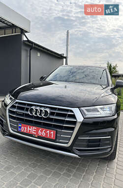 Внедорожник / Кроссовер Audi Q5 2018 в 