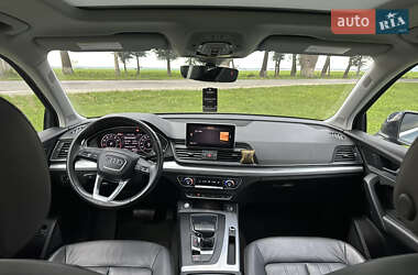 Внедорожник / Кроссовер Audi Q5 2017 в 
