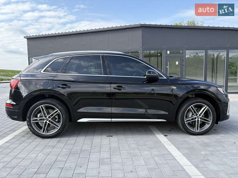 Позашляховик / Кросовер Audi Q5 2021 в Мостиській