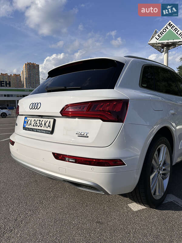 Внедорожник / Кроссовер Audi Q5 2017 в Киеве