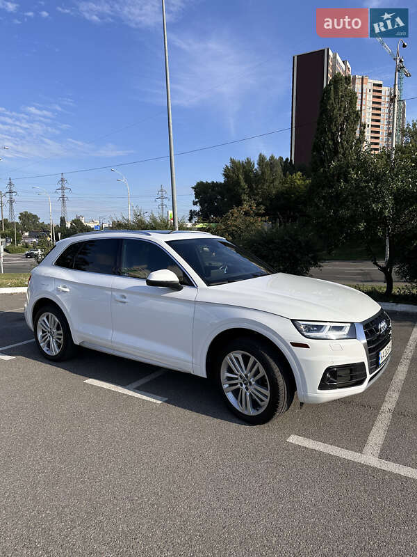 Внедорожник / Кроссовер Audi Q5 2017 в Киеве