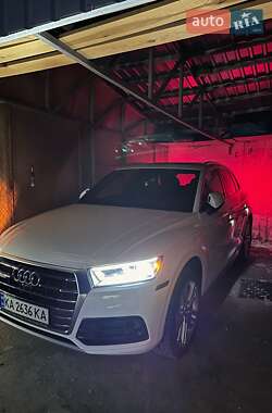 Внедорожник / Кроссовер Audi Q5 2017 в 