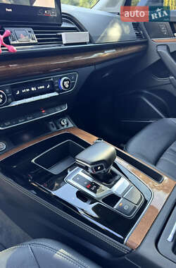 Внедорожник / Кроссовер Audi Q5 2021 в 
