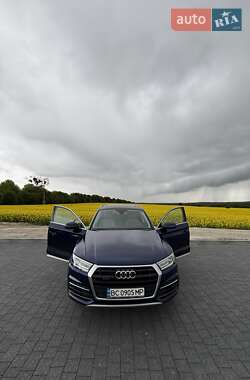 Внедорожник / Кроссовер Audi Q5 2019 в 