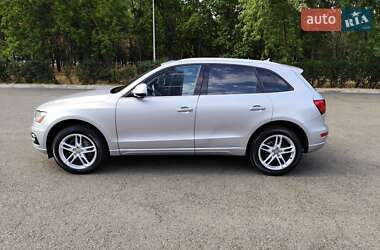 Внедорожник / Кроссовер Audi Q5 2015 в 