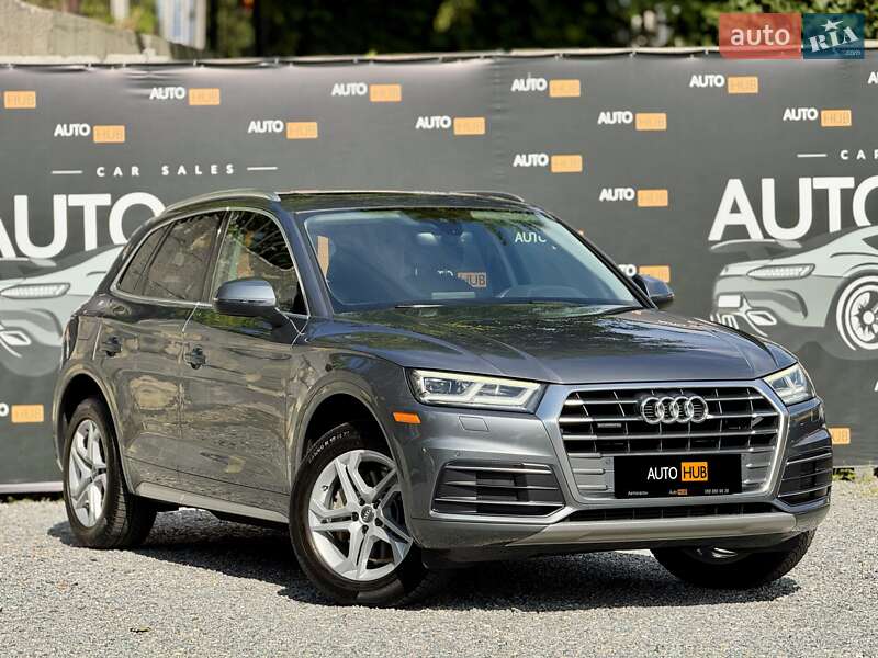 Внедорожник / Кроссовер Audi Q5 2017 в 