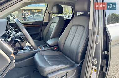 Внедорожник / Кроссовер Audi Q5 2017 в 