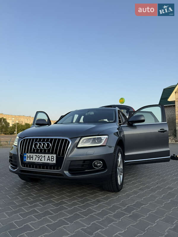 Позашляховик / Кросовер Audi Q5 2016 в Вознесенську