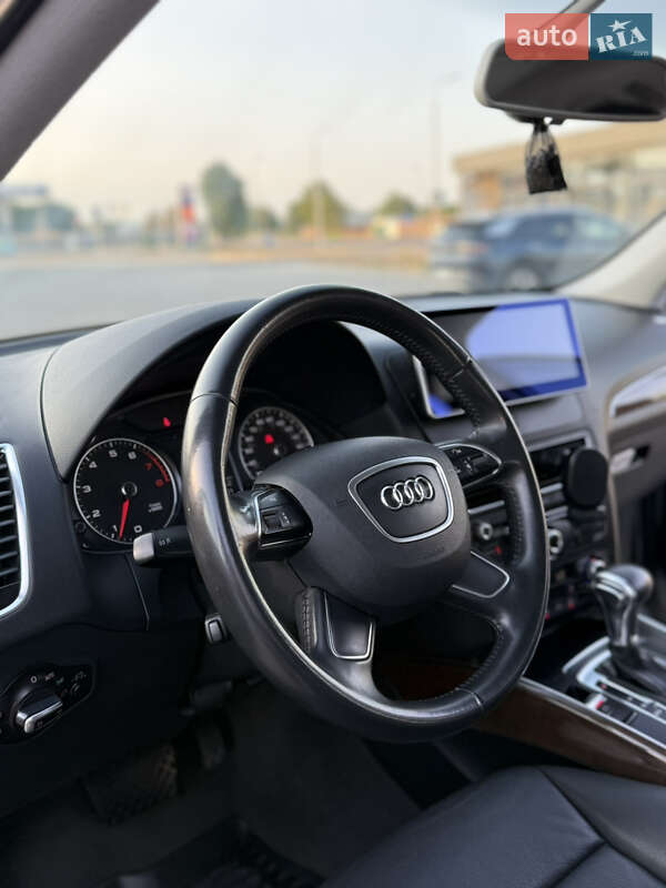 Позашляховик / Кросовер Audi Q5 2016 в Вознесенську