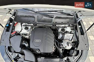 Внедорожник / Кроссовер Audi Q5 2020 в 