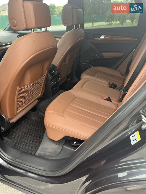 Внедорожник / Кроссовер Audi Q5 2021 в Ивано-Франковске