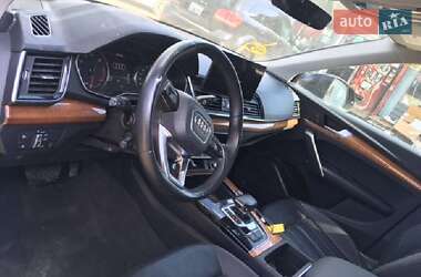 Внедорожник / Кроссовер Audi Q5 2020 в 