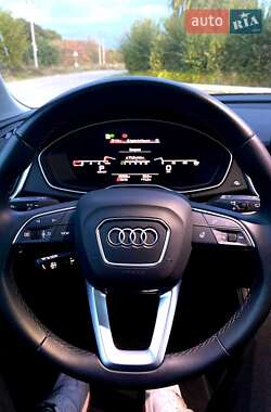 Внедорожник / Кроссовер Audi Q5 2021 в 