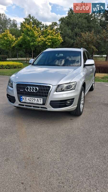 Внедорожник / Кроссовер Audi Q5 2009 в Зачепиловке