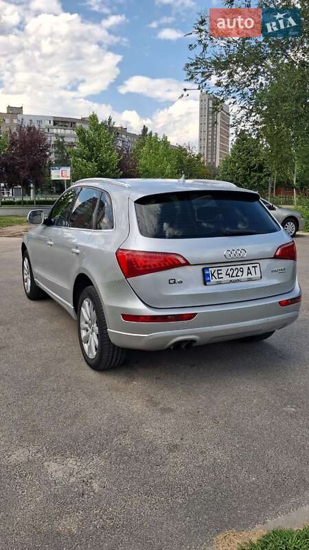 Внедорожник / Кроссовер Audi Q5 2009 в Зачепиловке