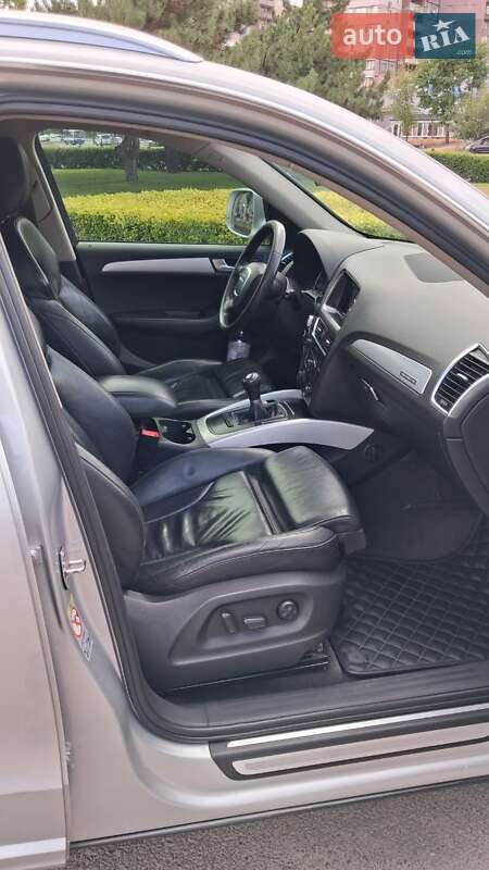 Внедорожник / Кроссовер Audi Q5 2009 в Зачепиловке