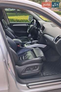 Внедорожник / Кроссовер Audi Q5 2009 в 