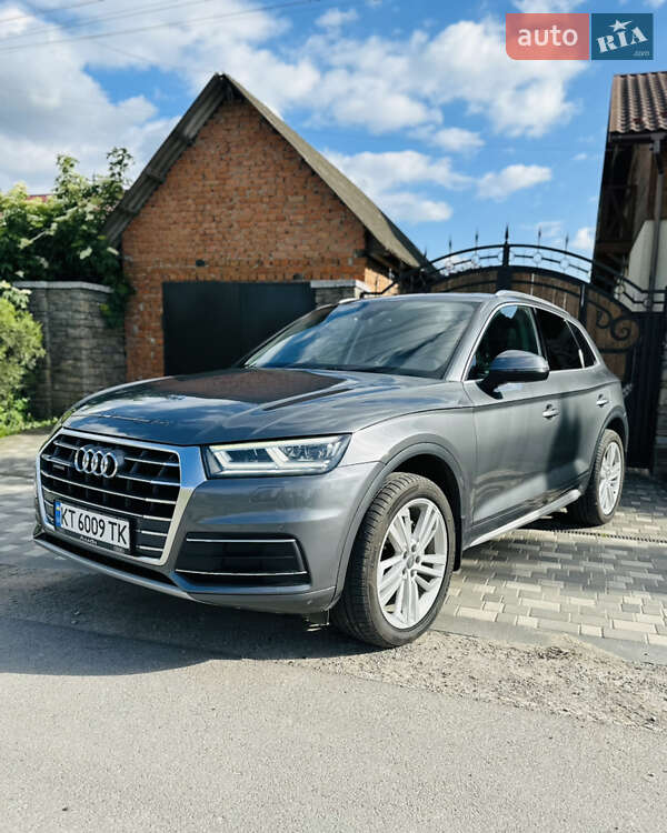 Внедорожник / Кроссовер Audi Q5 2017 в Каменец-Подольском
