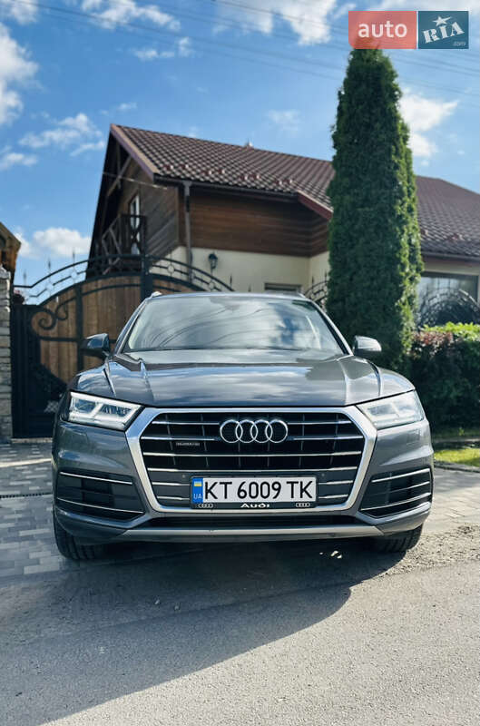 Внедорожник / Кроссовер Audi Q5 2017 в Каменец-Подольском