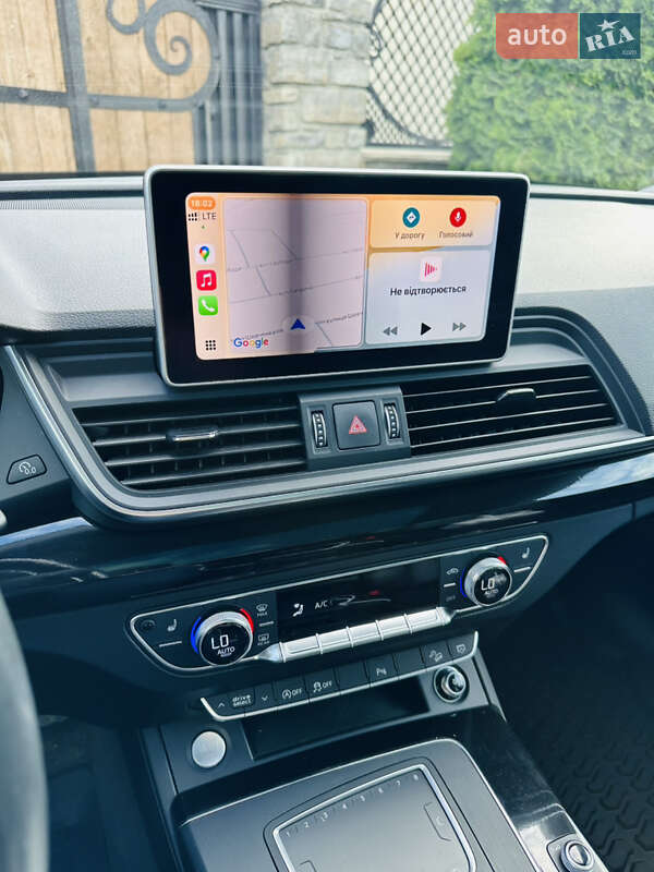 Внедорожник / Кроссовер Audi Q5 2017 в Каменец-Подольском