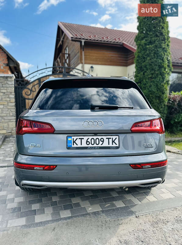 Внедорожник / Кроссовер Audi Q5 2017 в Каменец-Подольском