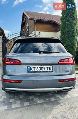 Внедорожник / Кроссовер Audi Q5 2017 в 