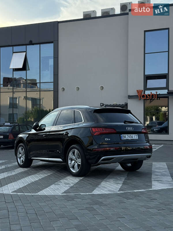 Позашляховик / Кросовер Audi Q5 2019 в Києві