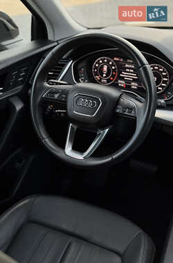 Внедорожник / Кроссовер Audi Q5 2019 в 